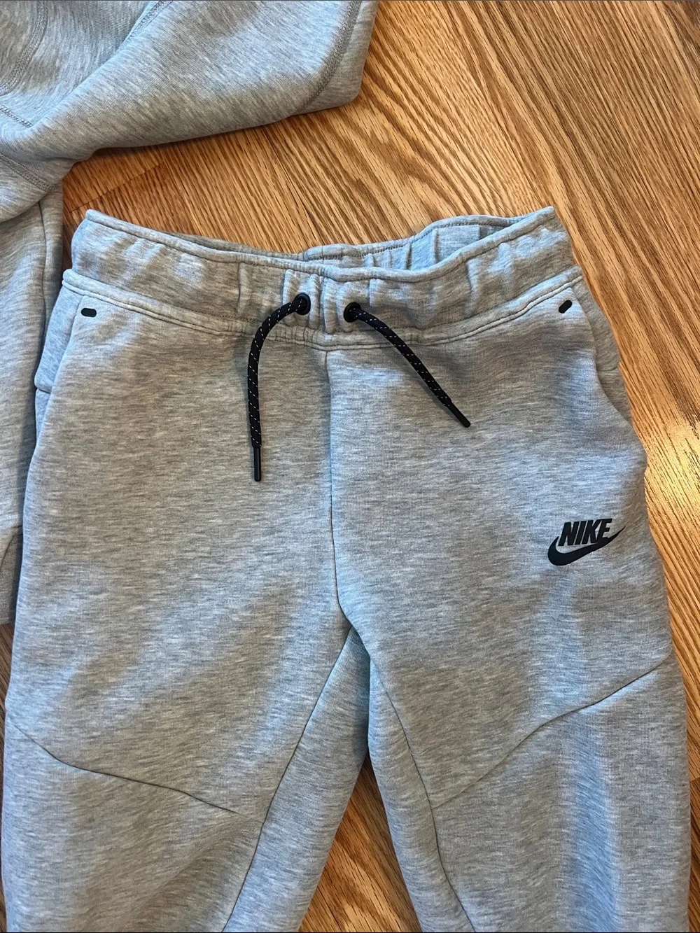 Nike Tek Kids Light Gray Hooded Jacket & Joggers Set